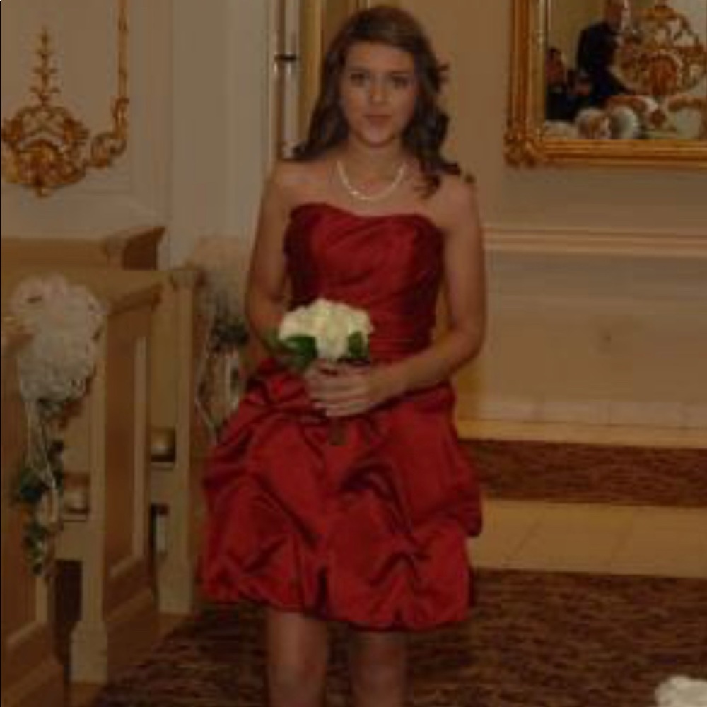 Crimson red strapless short dress